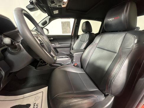 Used 2023 Toyota Tacoma TRD Pro AWD/4WD image 9