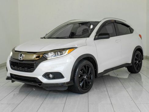 Used 2021 Honda HR-V Sport image 4