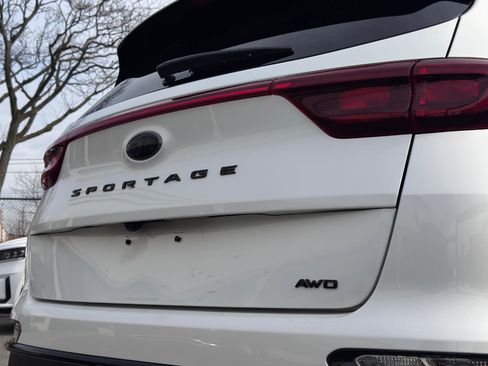 Used 2022 Kia Sportage Nightfall Edition image 7