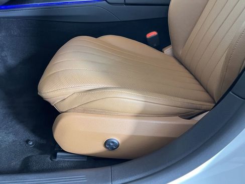 Used 2025 Mercedes-Benz E 450 4MATIC All-Terrain Wagon image 18