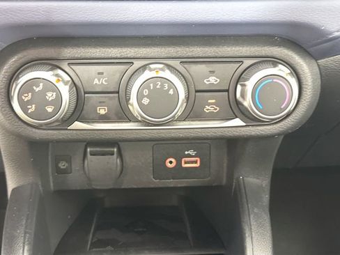 Used 2023 Nissan Versa SV FWD image 13