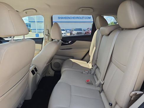Used 2017 Nissan Rogue SL FWD image 29