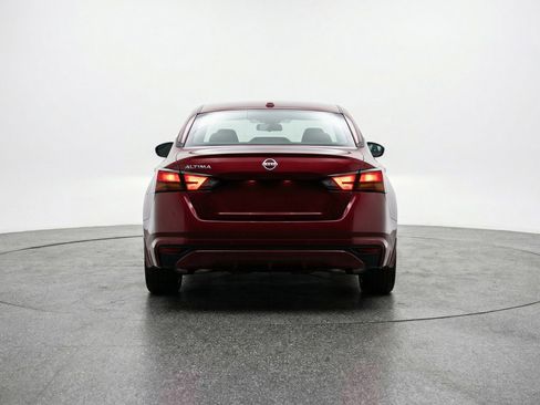 Used 2025 Nissan Altima 2.5 SV FWD image 7