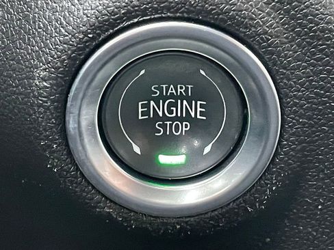 Used 2025 Chevrolet Silverado 2500 Custom w/ Custom Value Package image 29