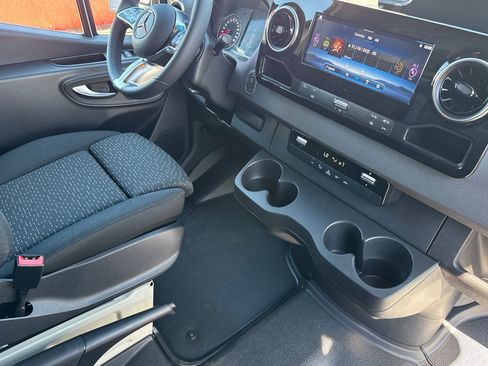 New 2025 Mercedes-Benz Sprinter 2500 image 17