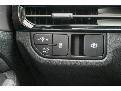 New 2026 Kia Sportage EX w/ EX Panorama Roof Package image 23