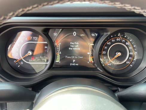 Certified 2025 Jeep Wrangler Rubicon AWD/4WD image 22