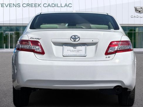 Used 2011 Toyota Camry LE image 4
