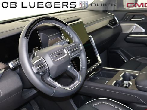 Certified 2025 GMC Acadia Denali w/ Super Cruise Package image 11