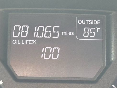 Used 2016 Honda Odyssey SE image 9