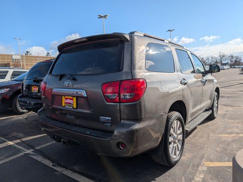 Used 2016 Toyota Sequoia Platinum image 4