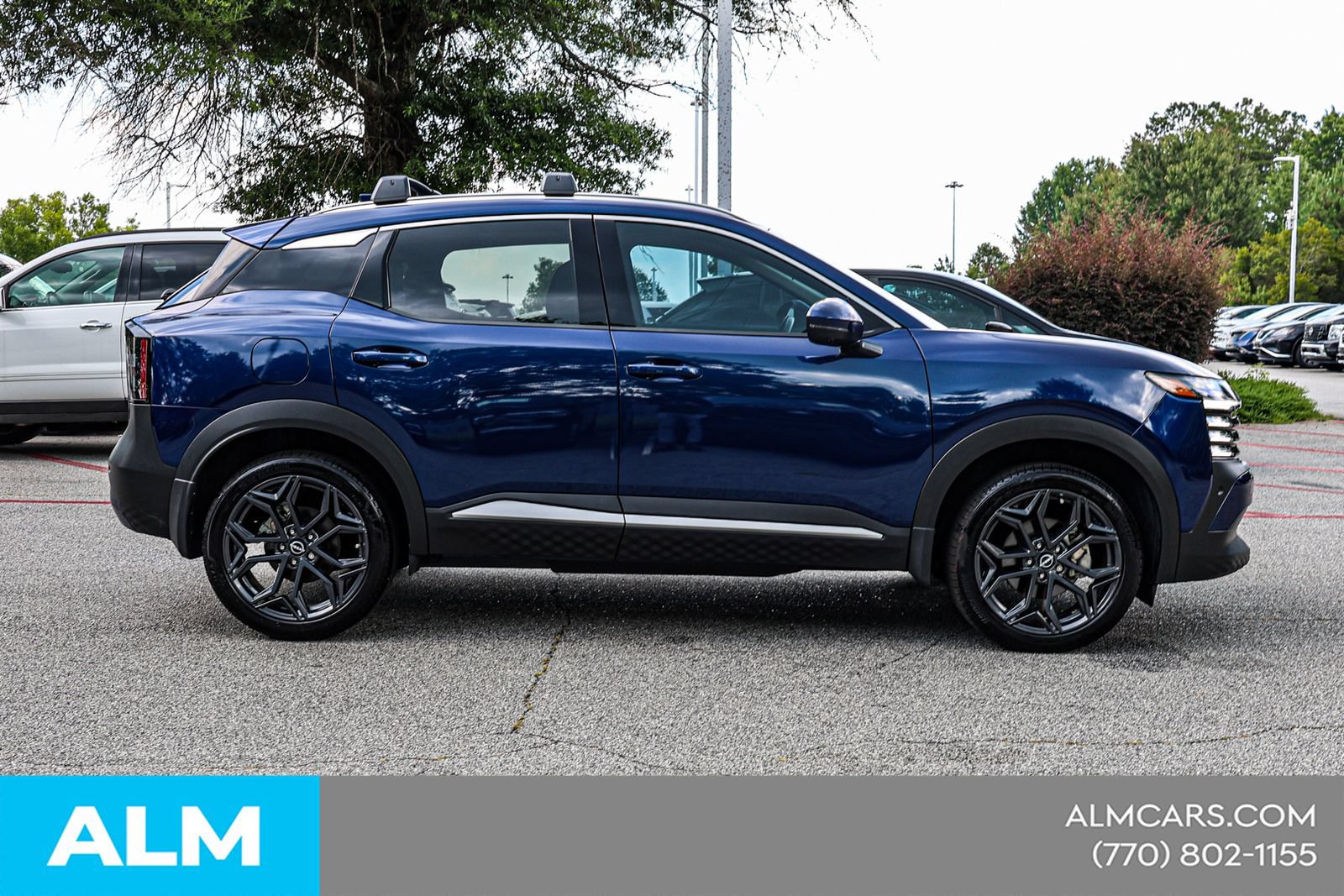Used 2025 Nissan Kicks SR w/ SR Premium Package FWD image 10