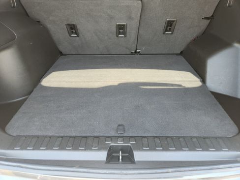 Used 2020 Chevrolet Equinox LT FWD image 24