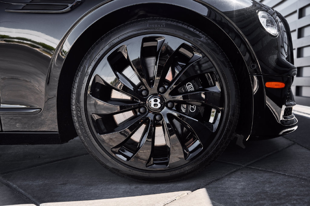 Used 2024 Bentley Flying Spur V8 AWD/4WD image 21