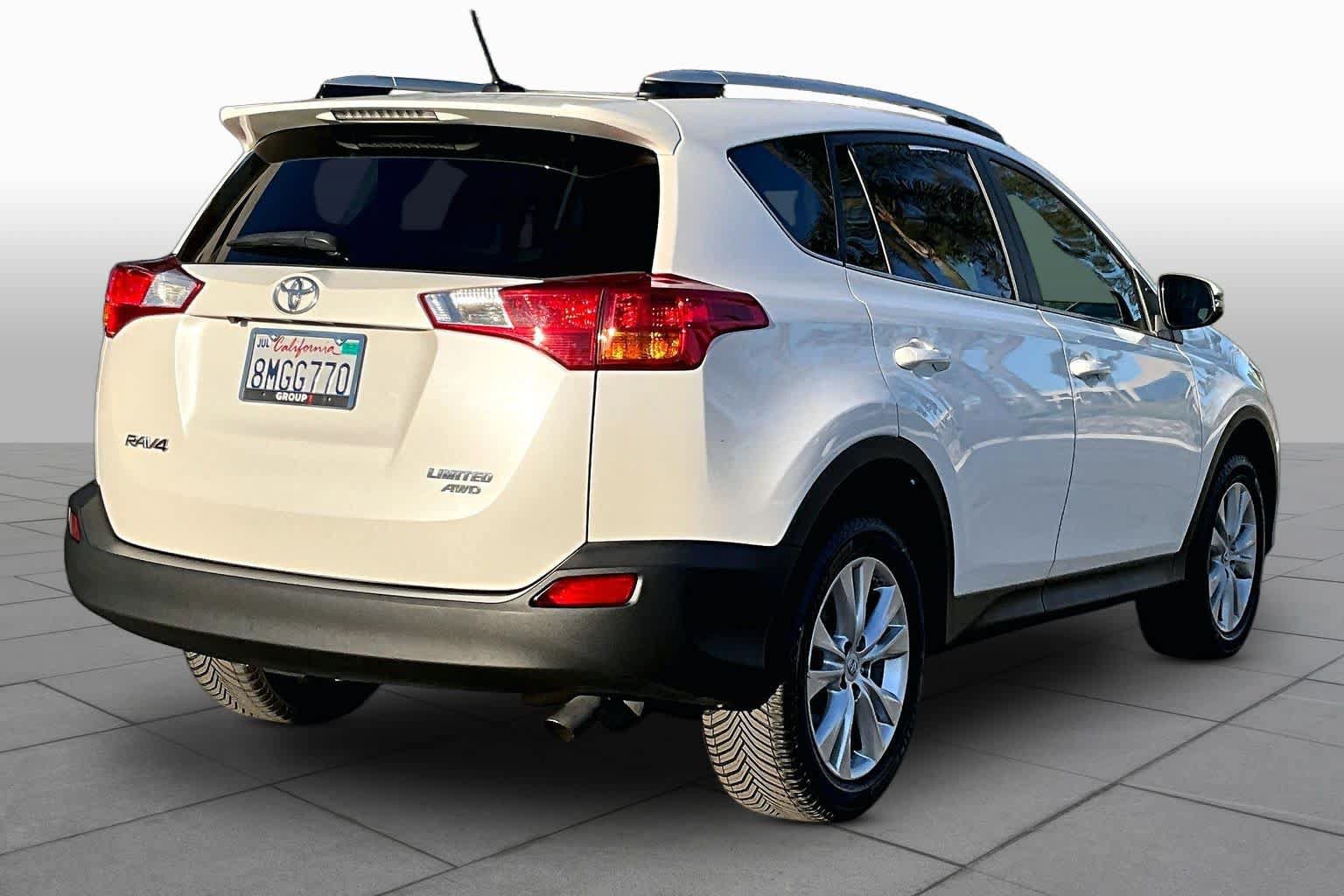 Used 2013 Toyota RAV4 Limited AWD/4WD image 12