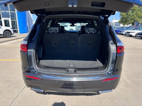 Used 2022 Buick Enclave Premium image 4