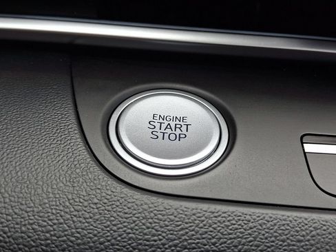 Used 2023 Hyundai Elantra Limited FWD image 26