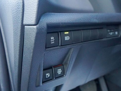 Used 2023 Toyota Sienna XSE image 18