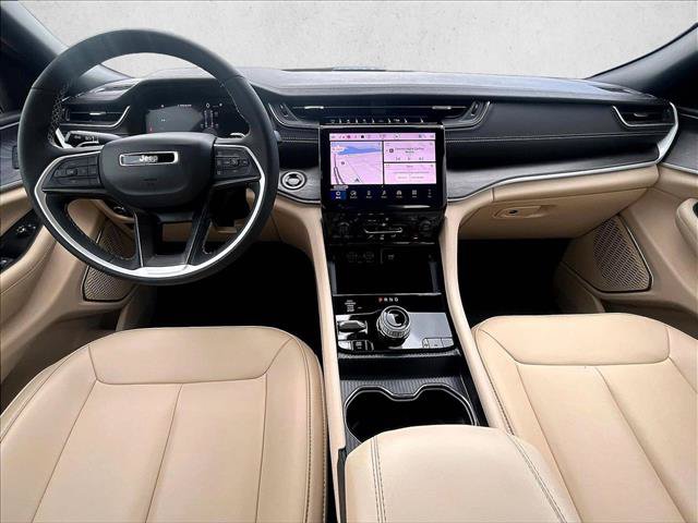 Used 2025 Jeep Grand Cherokee Limited 4xe AWD/4WD image 16