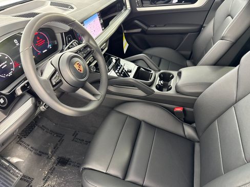 New 2026 Porsche Cayenne AWD/4WD image 4