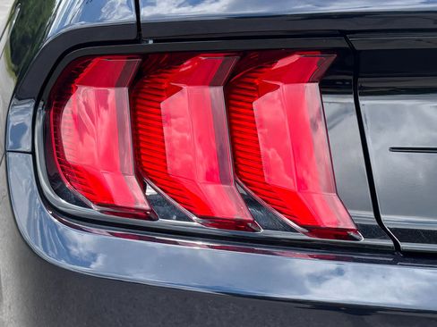 Used 2021 Ford Mustang GT Premium RWD image 27