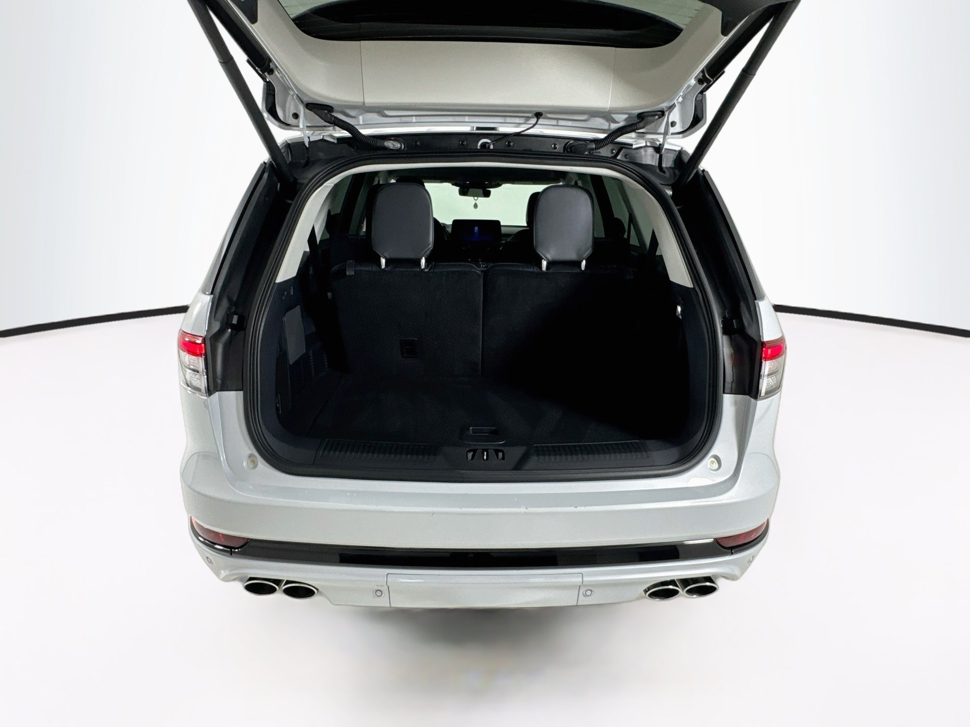 Used 2025 Lincoln Aviator AWD w/ Jet Appearance Package image 28