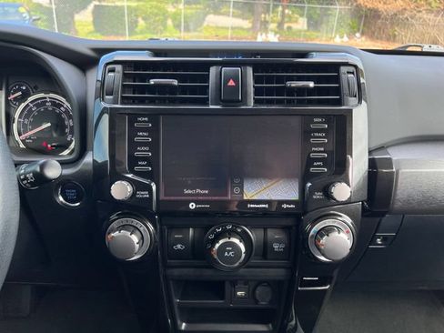 Used 2021 Toyota 4Runner TRD Off-Road Premium w/ Moonroof Package AWD/4WD image 22