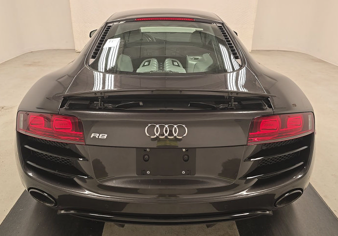 Used 2012 Audi R8 V10 AWD/4WD image 24