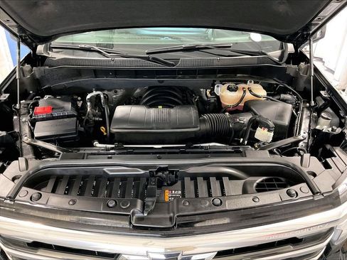 Used 2025 Chevrolet Silverado 1500 High Country w/ Technology Package AWD/4WD image 30