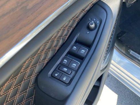 New 2025 Jeep Grand Cherokee Summit image 13