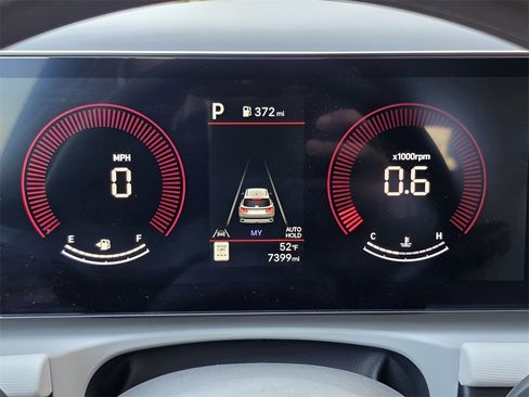 Certified 2025 Hyundai Tucson SE image 26