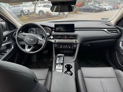 Used 2025 Genesis G70 2.5T image 38