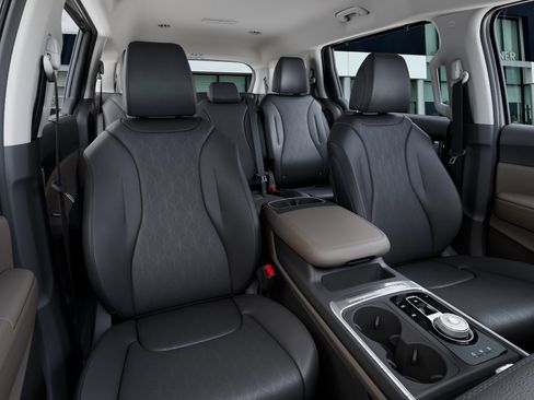 New 2026 Kia Carnival EX FWD image 16