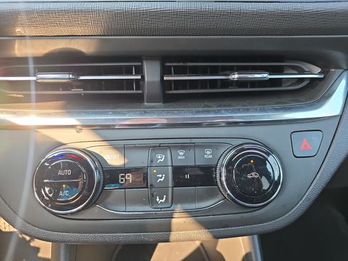 Used 2024 Buick Envista Preferred FWD image 26