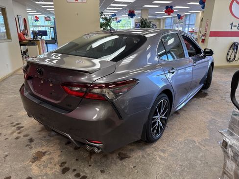 Certified 2024 Toyota Camry SE FWD image 9