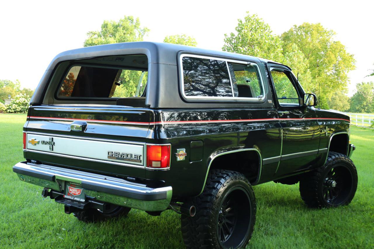 Used 1990 Chevrolet Blazer 4WD image 12