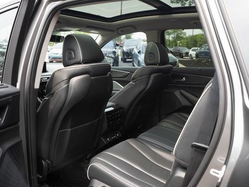 Used 2023 Acura MDX SH-AWD w/ Advance Package image 28