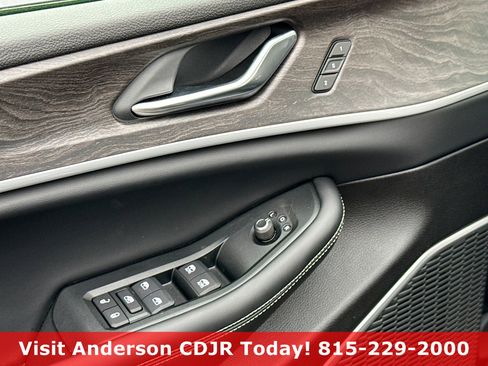 New 2026 Jeep Grand Cherokee Limited AWD/4WD image 8