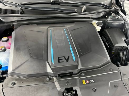 Used 2024 Hyundai Ioniq 5 SEL image 33