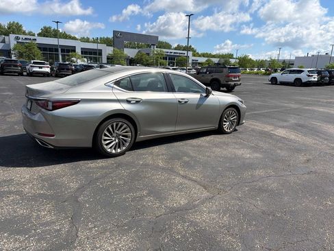 Used 2019 Lexus ES 350 w/ Accessory Package 2 FWD image 28