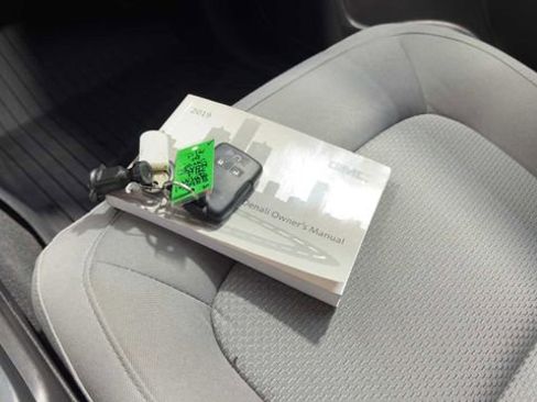 Used 2019 GMC Canyon 2WD Crew Cab w/ Convenience Package image 27