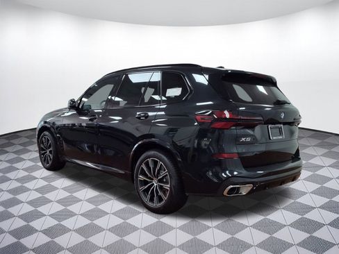 Used 2026 BMW X5 xDrive50e w/ M Sport Package image 3