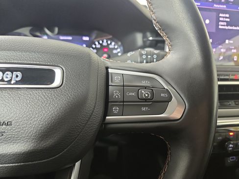 Used 2022 Jeep Compass Limited AWD/4WD image 17
