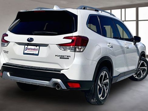 Used 2022 Subaru Forester Touring image 6