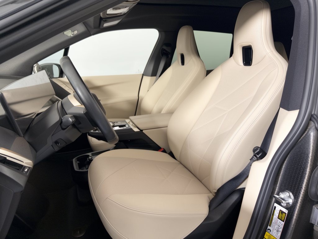 Certified 2024 BMW iX xDrive50 AWD/4WD image 5