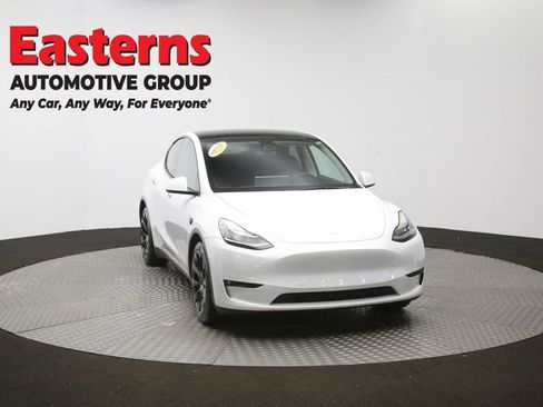 Used 2022 Tesla Model Y Long Range image 46