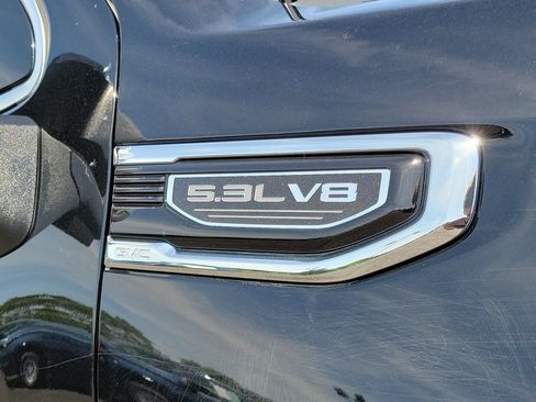 Used 2025 GMC Sierra 1500 SLT AWD/4WD image 6