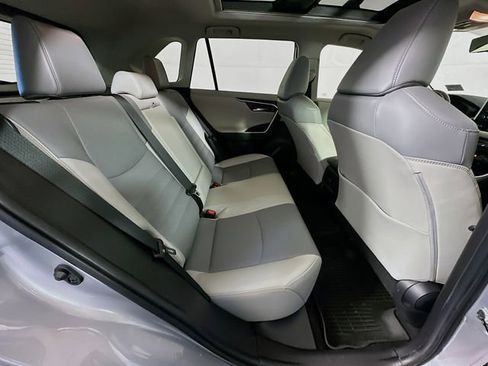 Used 2020 Toyota RAV4 Limited image 26