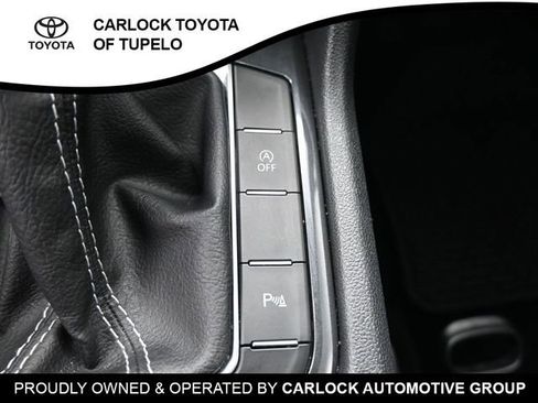 Used 2022 Volkswagen Tiguan SE R-Line image 16