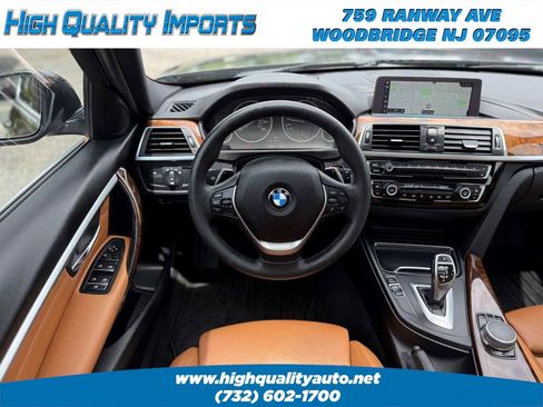 Used 2018 BMW 330i xDrive Wagon AWD/4WD image 28
